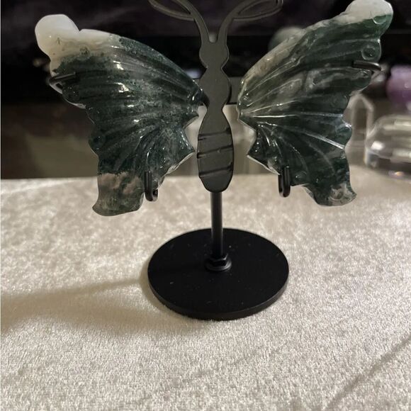 Moss Agate Butterfly Wing 2.2” Set 56g With Stand - Picture 5 of 8